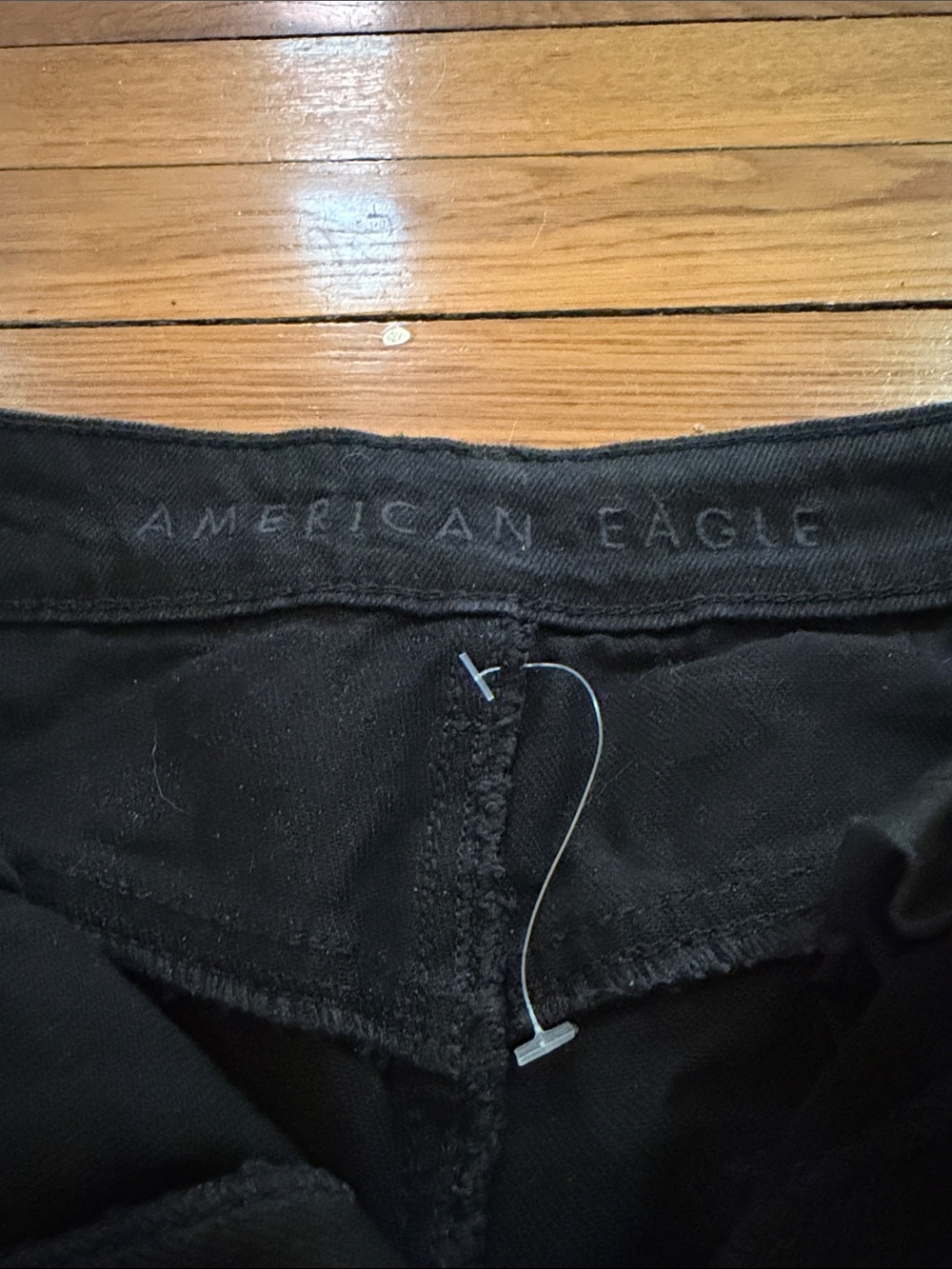 American Eagle Outfitters Black Distressed Relaxed Jeans - Picture 2 of 4